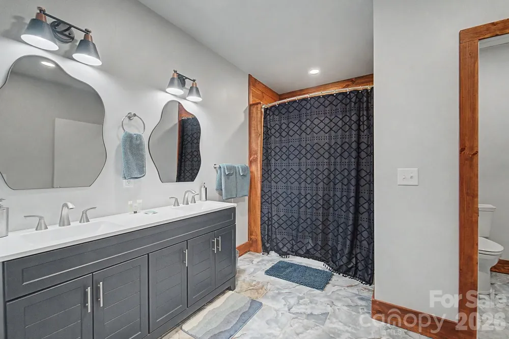 28 Everett Street Bryson City, NC 28713