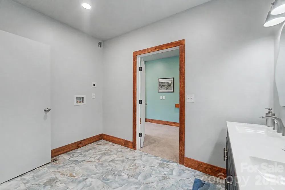 28 Everett Street Bryson City, NC 28713