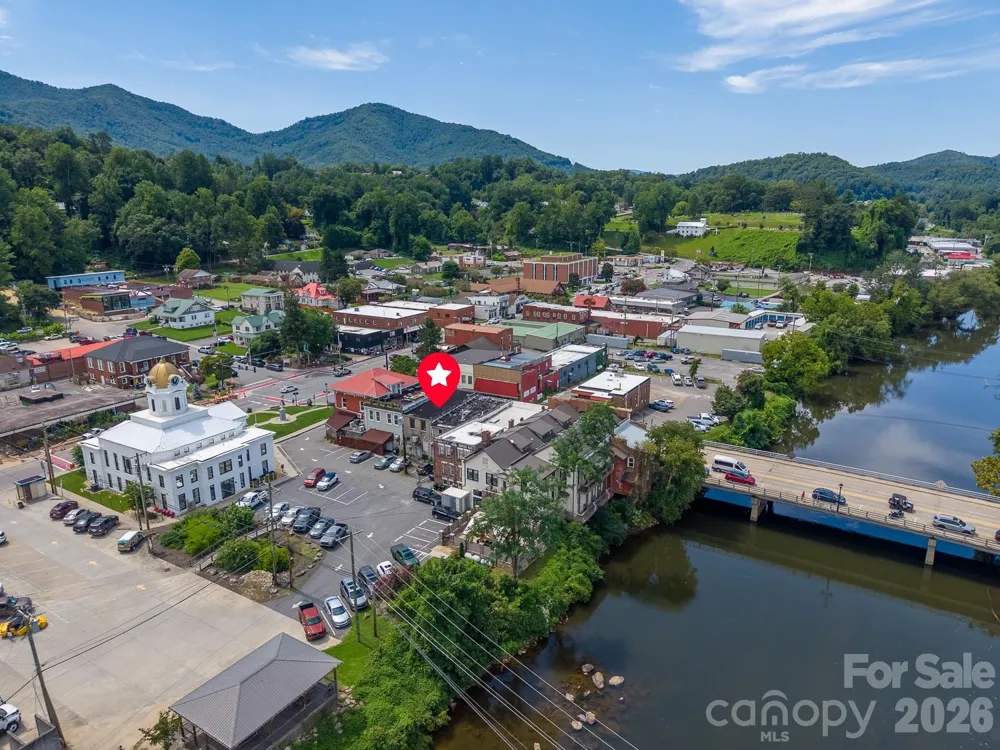 28 Everett Street Bryson City, NC 28713