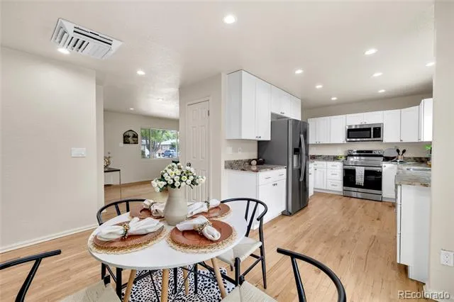 1977 S Newton Lakewood, CO 80219
