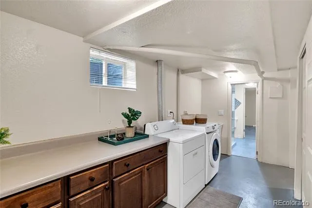 1977 S Newton Lakewood, CO 80219