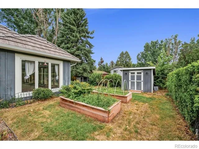 1916 Pawnee Drive Fort Collins, CO 80525
