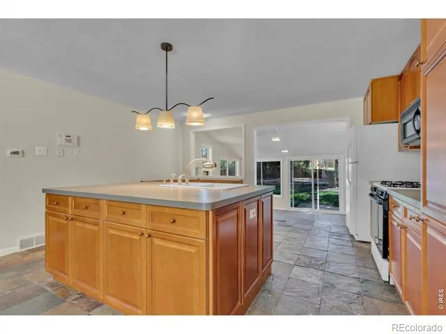 388 Lafayette Street Louisville, CO 80027