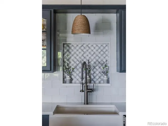 8589 Skyland Drive Niwot, CO 80503