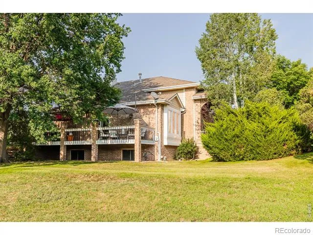 8589 Skyland Drive Niwot, CO 80503