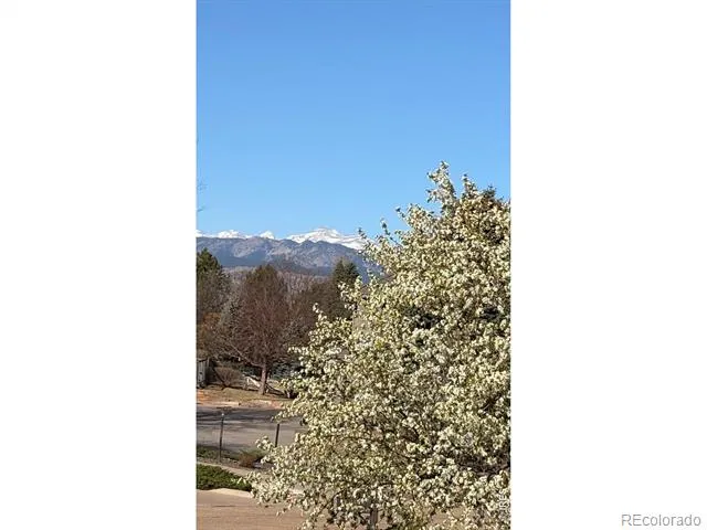 8589 Skyland Drive Niwot, CO 80503