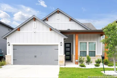 11660 BAKERSFIELD PASS