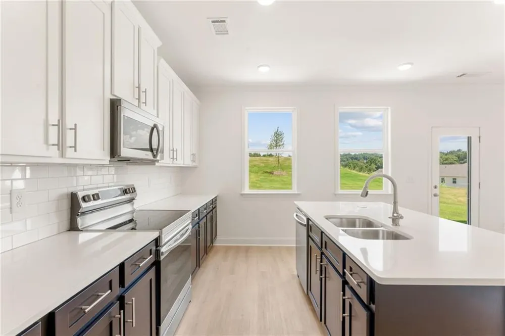 7371 Rocklin Lane Flowery Branch, GA 30542