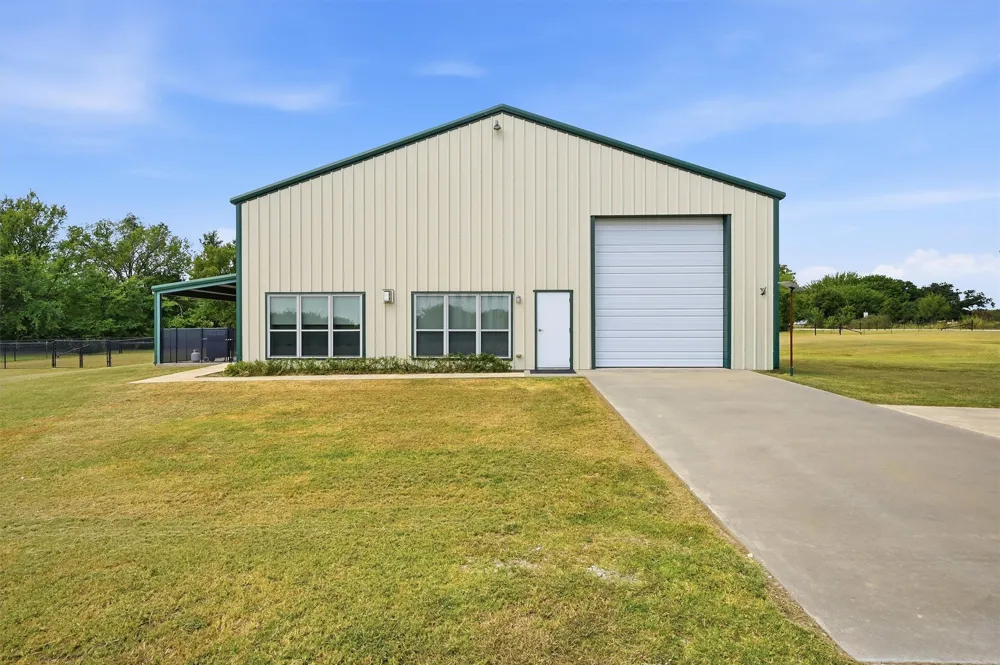 82 CR 2112 Gainesville, TX 76240