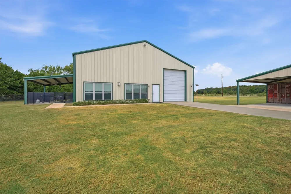82 CR 2112 Gainesville, TX 76240