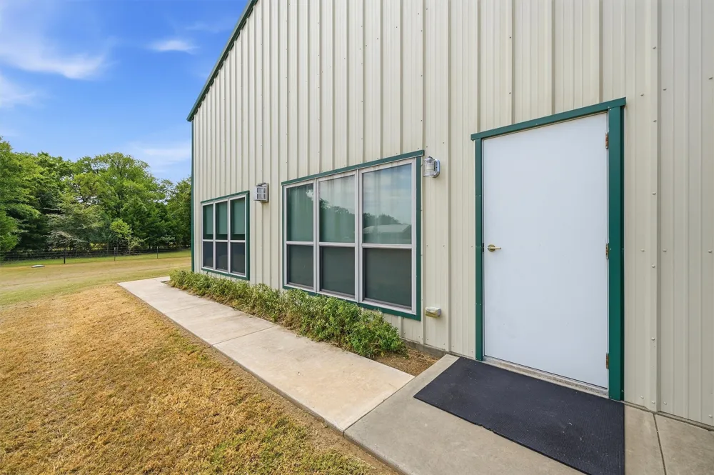 82 CR 2112 Gainesville, TX 76240