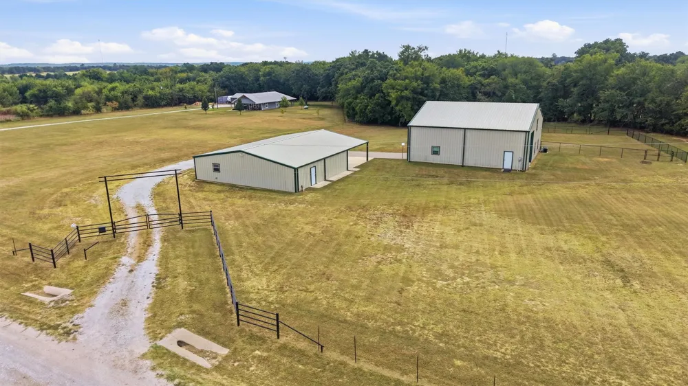 82 CR 2112 Gainesville, TX 76240