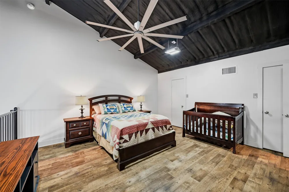82 CR 2112 Gainesville, TX 76240