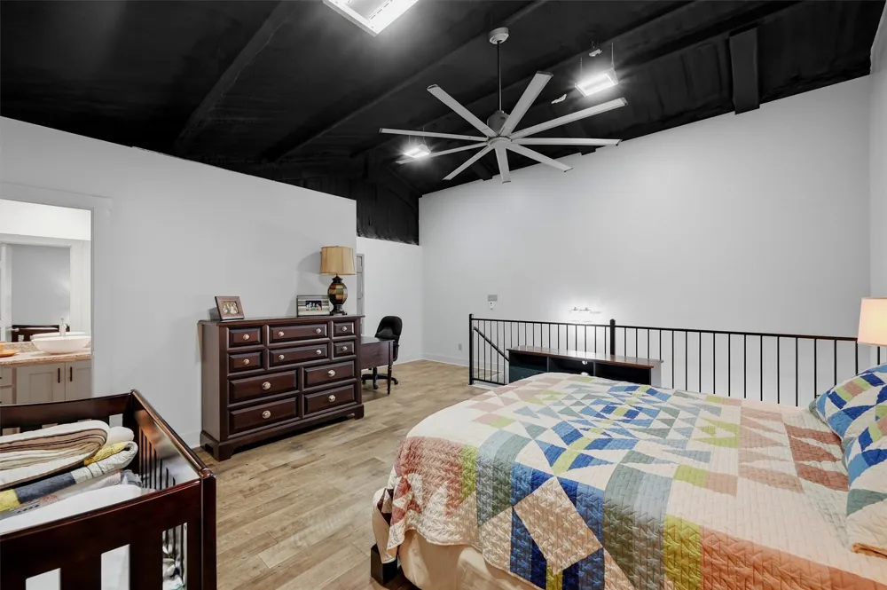 82 CR 2112 Gainesville, TX 76240