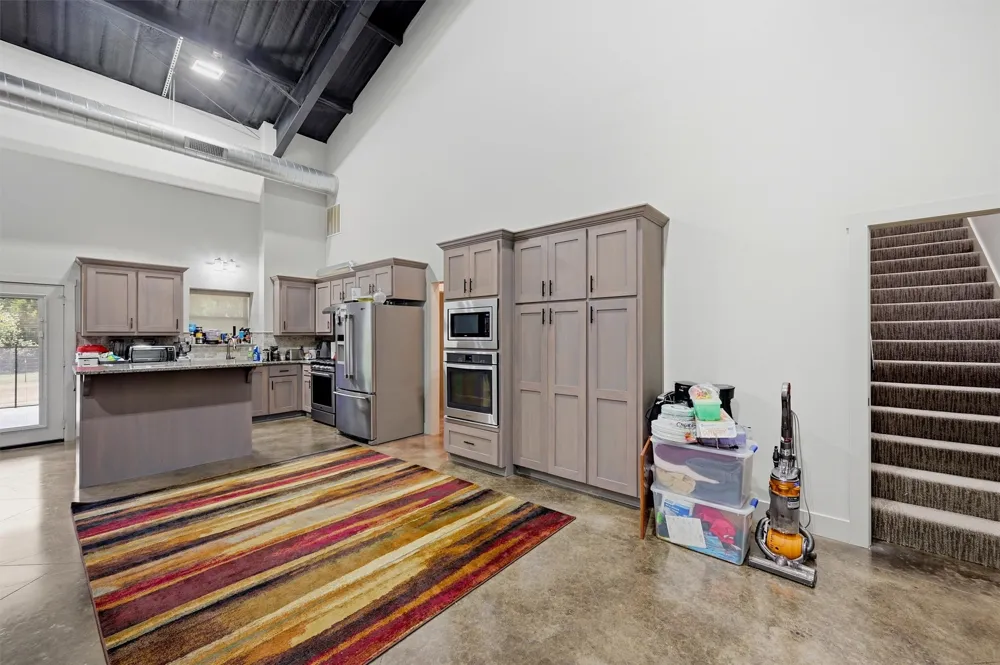 82 CR 2112 Gainesville, TX 76240