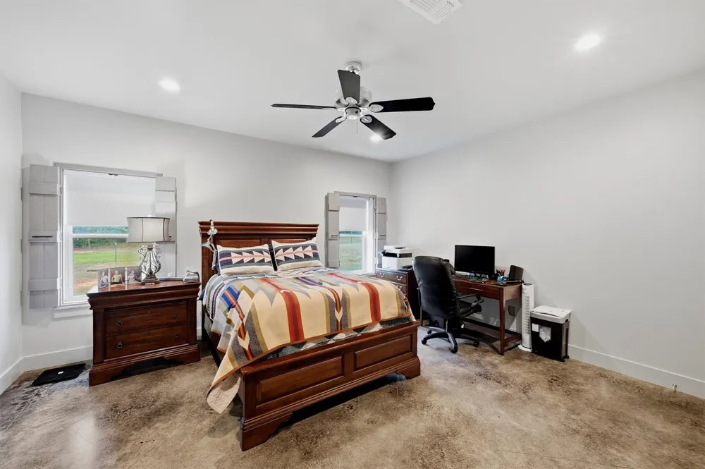 82 CR 2112 Gainesville, TX 76240