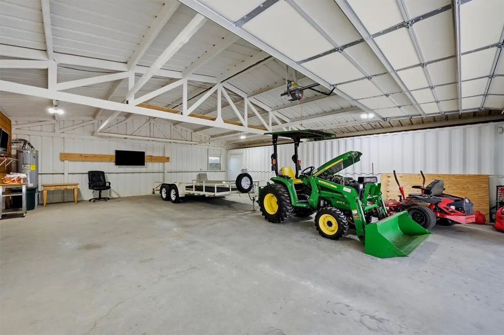 82 CR 2112 Gainesville, TX 76240