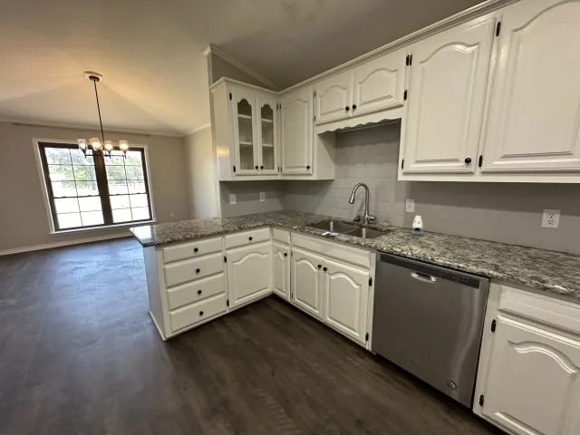 209 Vz County Road 2316 Canton, TX 75103