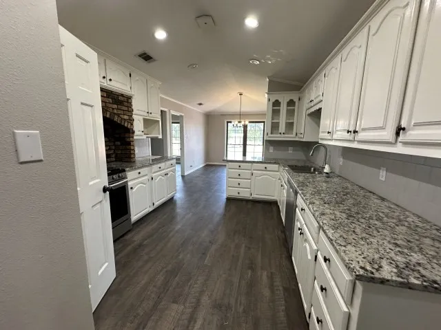 209 Vz County Road 2316 Canton, TX 75103