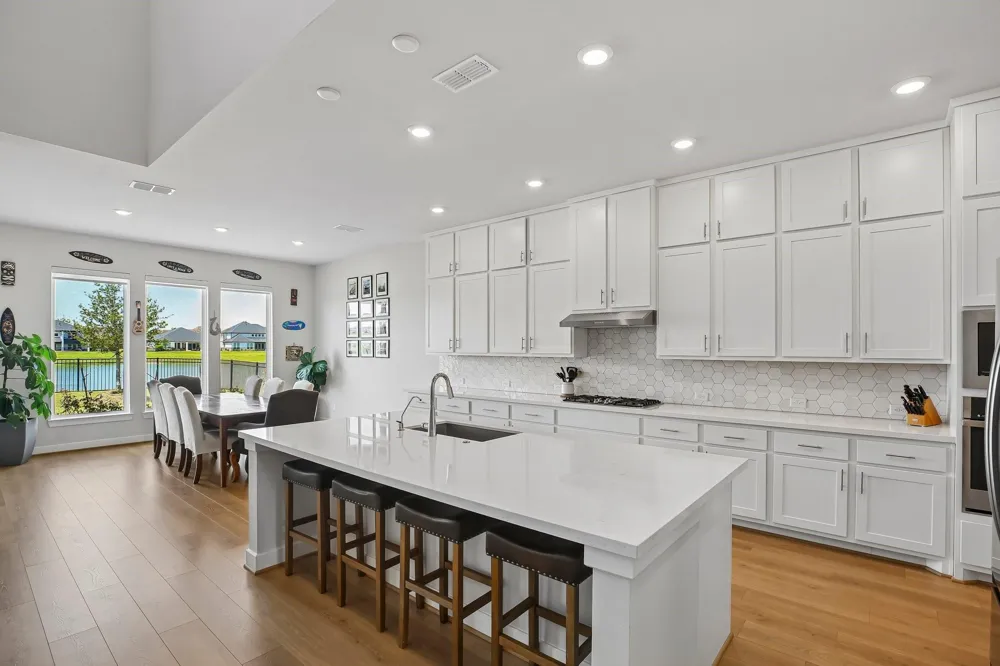 1796 Tanner Brook Lane Friendswood, TX 77546