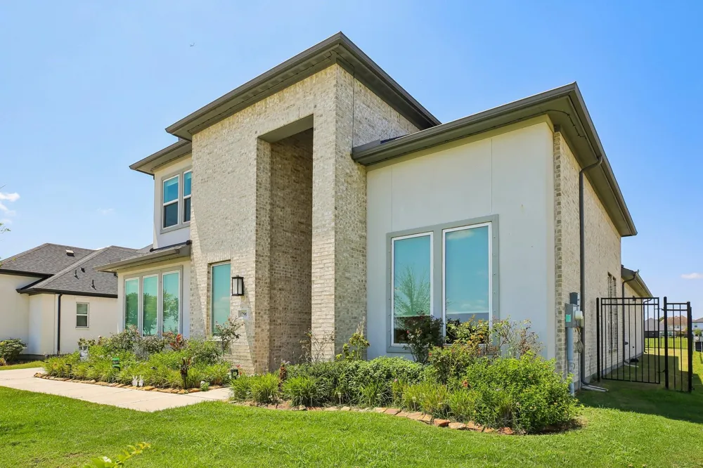 1796 Tanner Brook Lane Friendswood, TX 77546