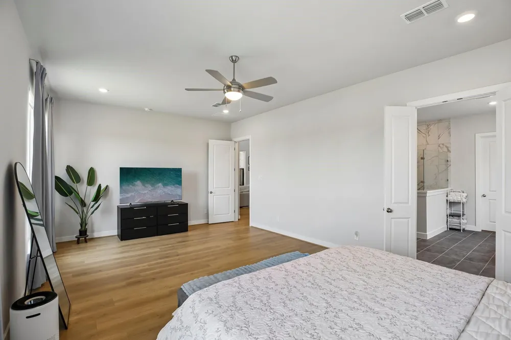 1796 Tanner Brook Lane Friendswood, TX 77546