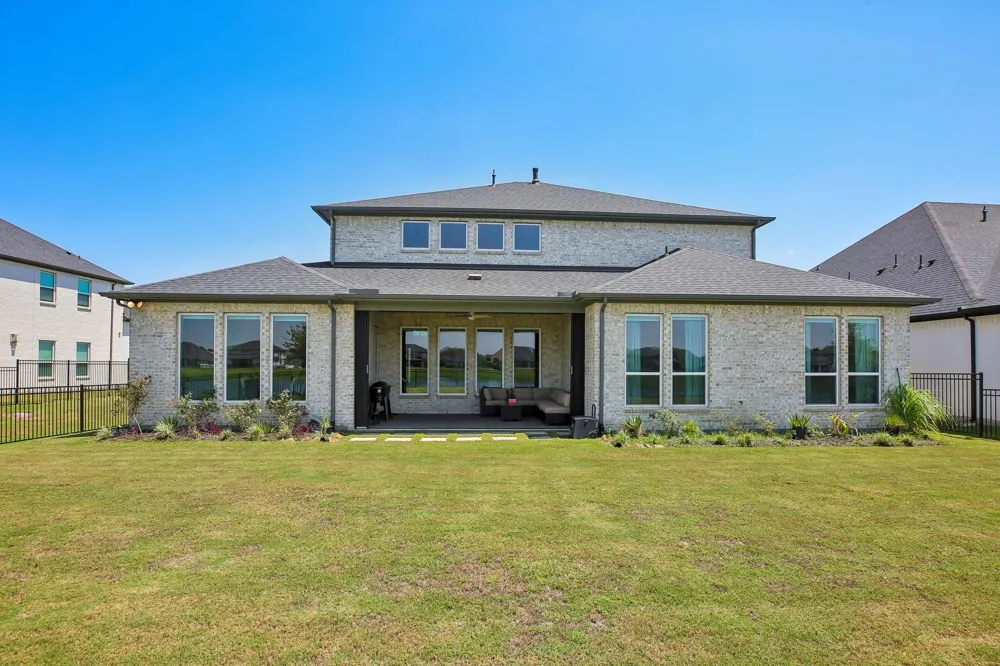 1796 Tanner Brook Lane Friendswood, TX 77546