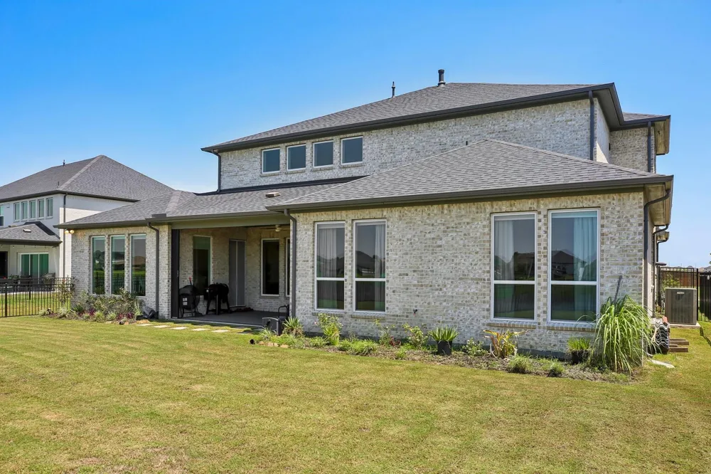 1796 Tanner Brook Lane Friendswood, TX 77546