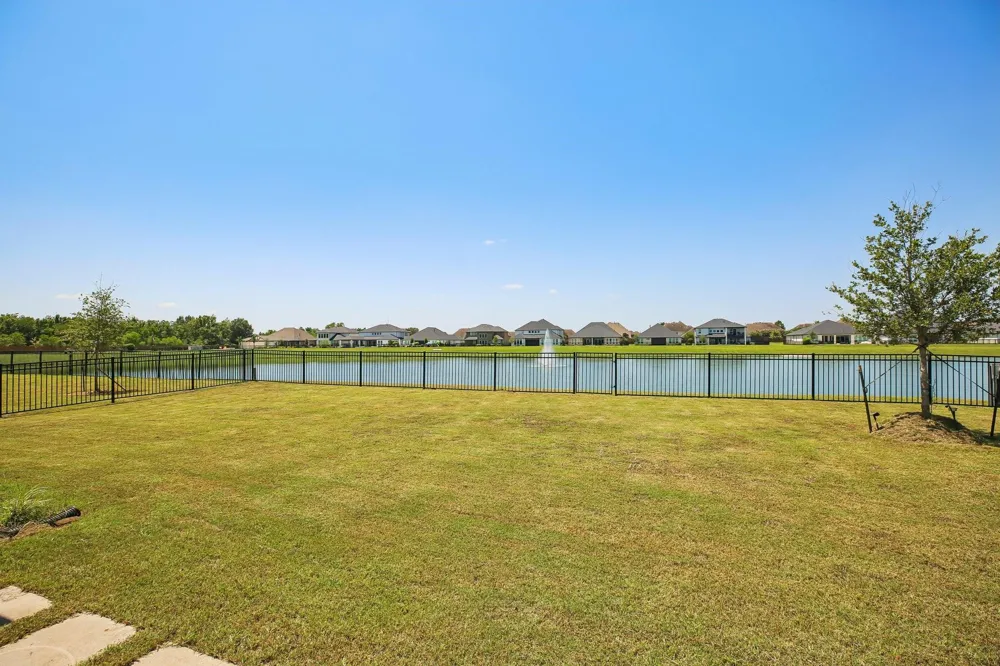 1796 Tanner Brook Lane Friendswood, TX 77546