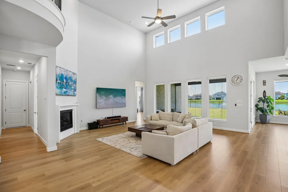 1796 Tanner Brook Lane Friendswood, TX 77546