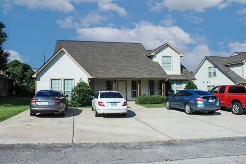 603 Wades Way #C