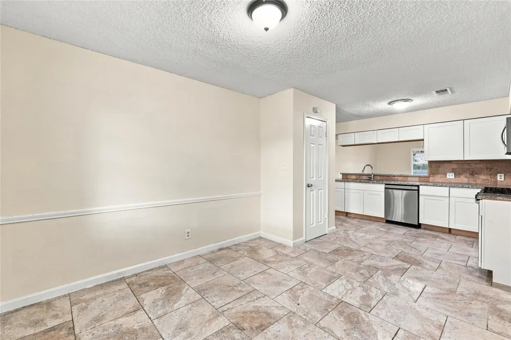 426 Corley Drive Highlands, TX 77562
