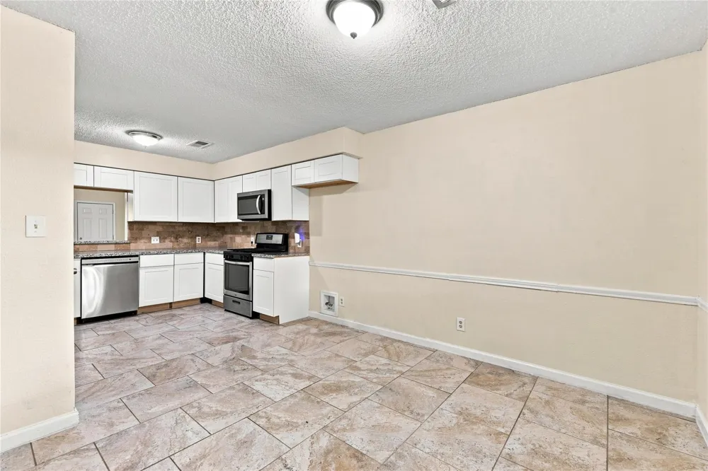 426 Corley Drive Highlands, TX 77562