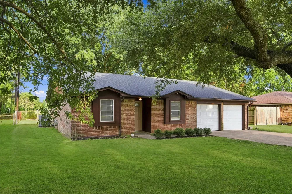426 Corley Drive Highlands, TX 77562