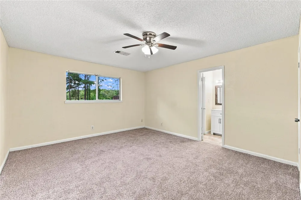 426 Corley Drive Highlands, TX 77562