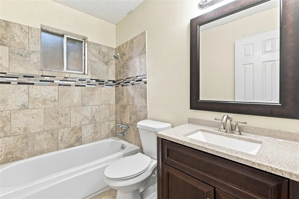 426 Corley Drive Highlands, TX 77562