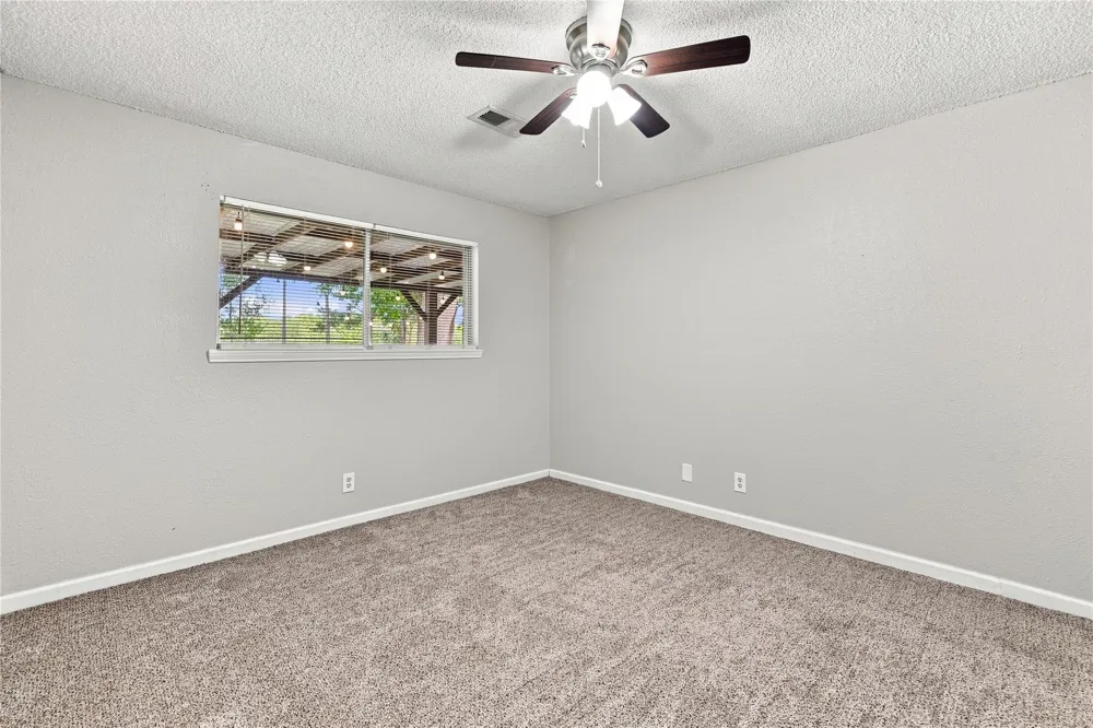 426 Corley Drive Highlands, TX 77562
