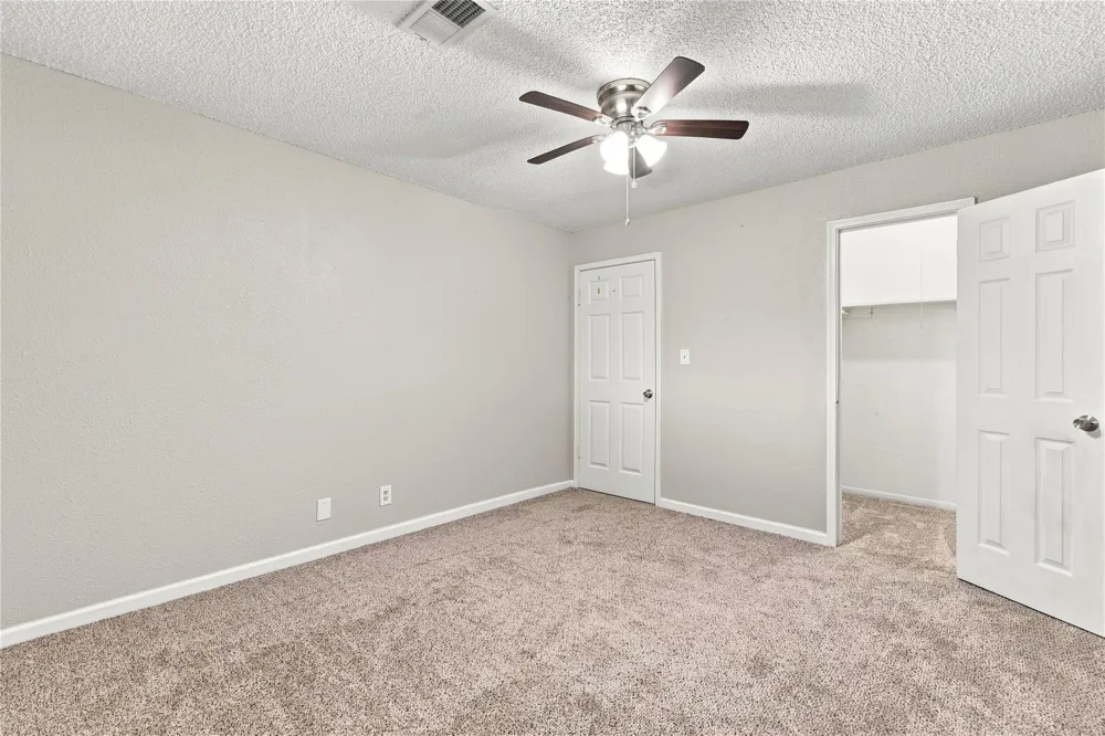426 Corley Drive Highlands, TX 77562