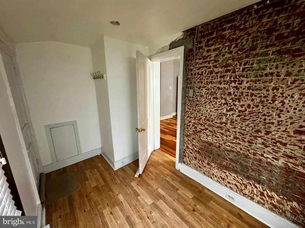 1131 COTTMAN AVENUE Philadelphia, PA 19111