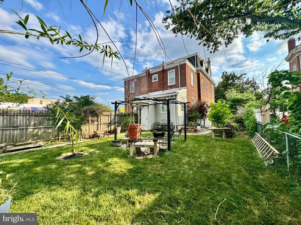 1131 COTTMAN AVENUE Philadelphia, PA 19111