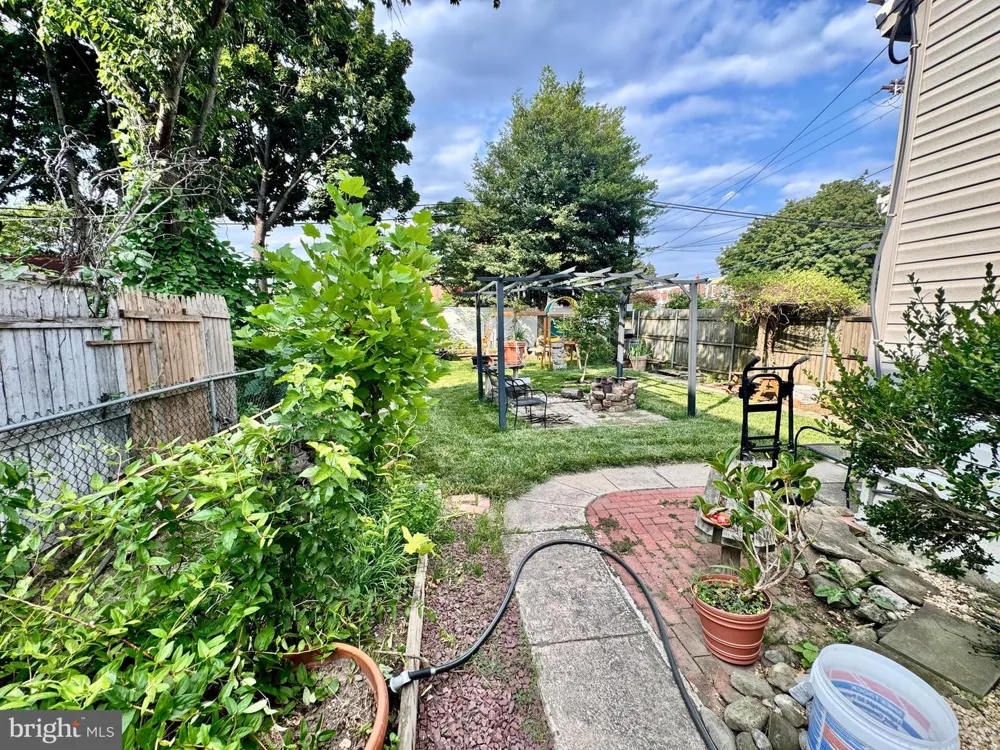 1131 COTTMAN AVENUE Philadelphia, PA 19111