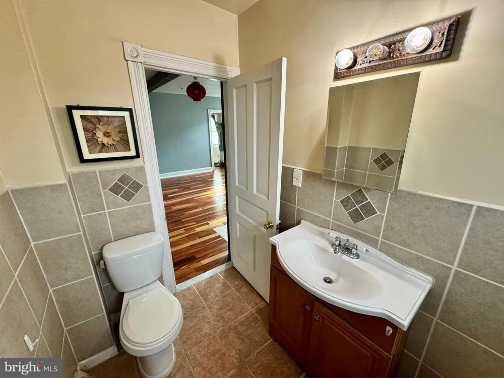 1131 COTTMAN AVENUE Philadelphia, PA 19111