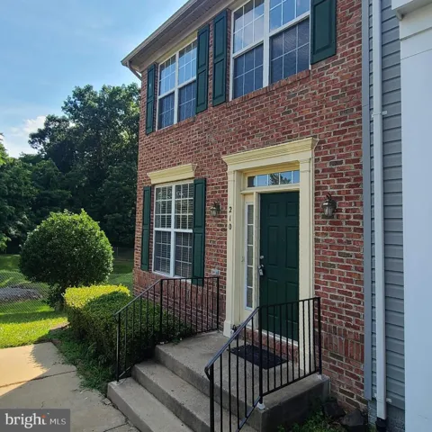 210 HILLSIDE COURT