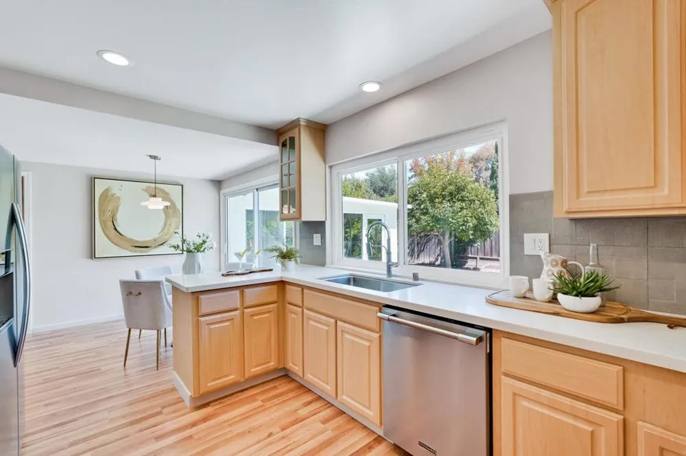 10936 Linda Vista Drive Cupertino, CA 95014