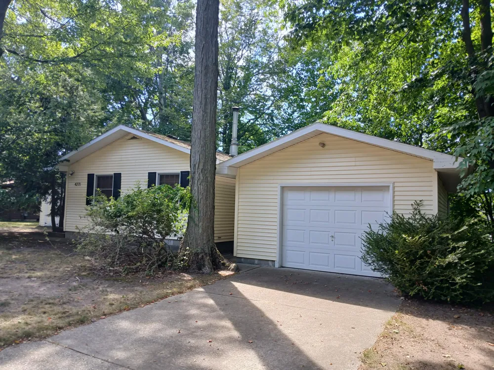 4771 Ariel Avenue Ludington, MI 49431