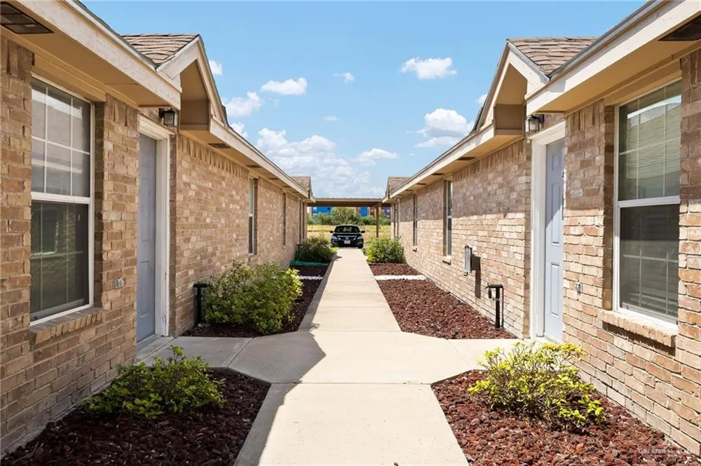 1810 W Portales Drive Edinburg, TX 78539