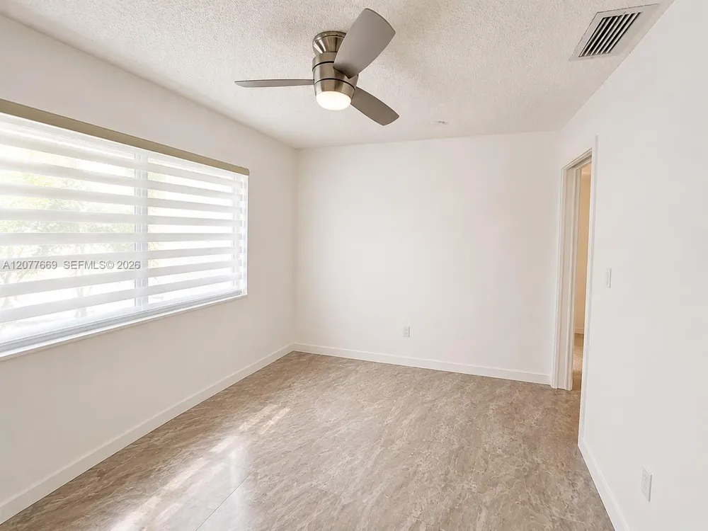 10829 NW 30th Pl #221 Sunrise, FL 33322