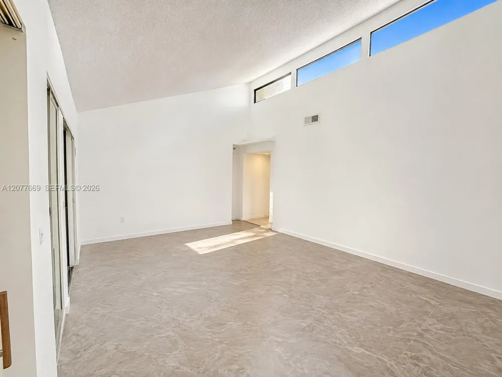 10829 NW 30th Pl #221 Sunrise, FL 33322