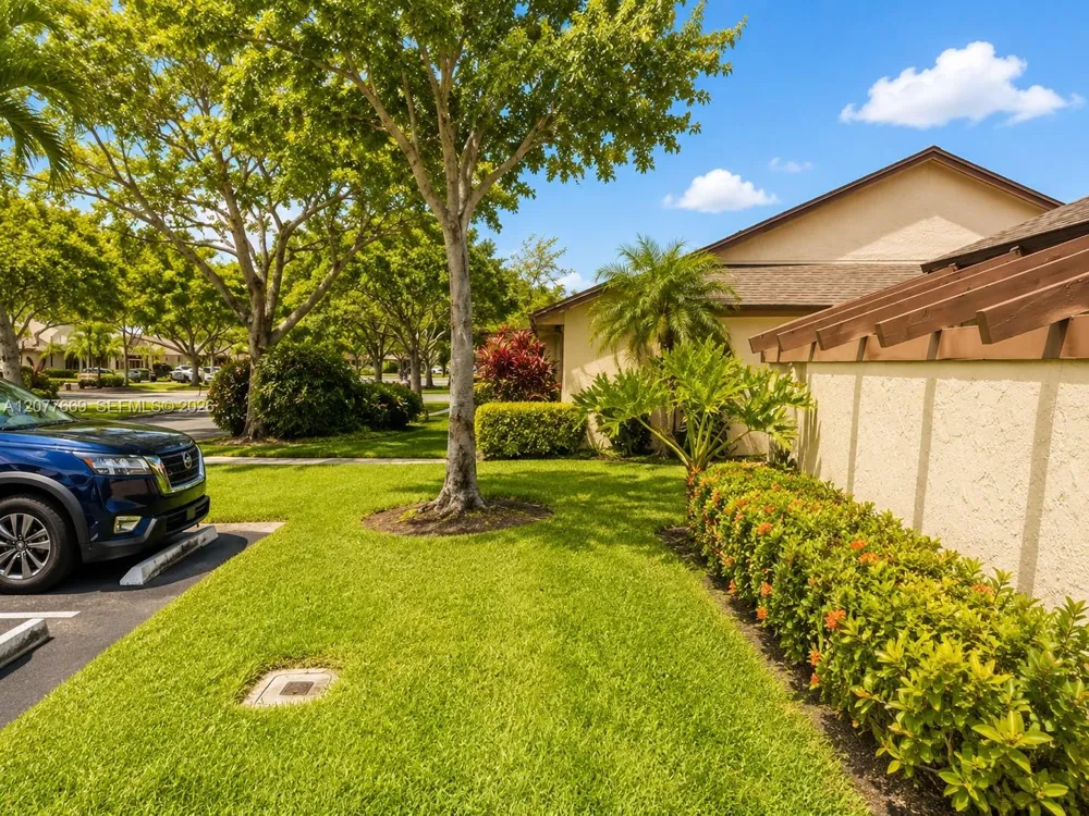 10829 NW 30th Pl #221 Sunrise, FL 33322