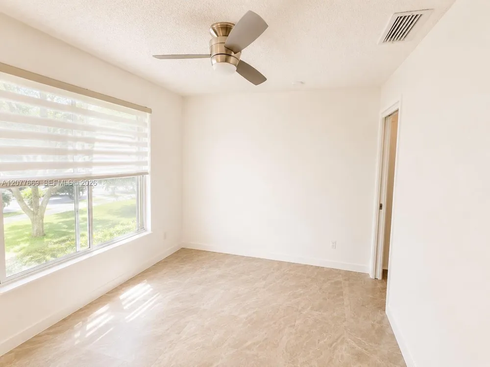 10829 NW 30th Pl #221 Sunrise, FL 33322